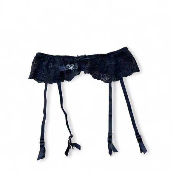 ✩ lace suspender belt with bows ✩ - Picture 1 of 5